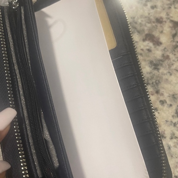 Designer wallet - Picture 1 of 4